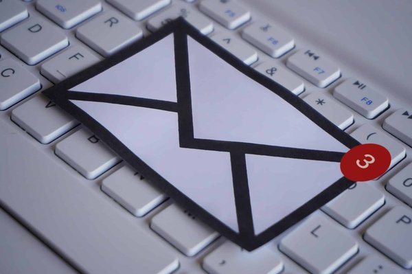 Comment rédiger un mail de relance efficace : astuces et exemples